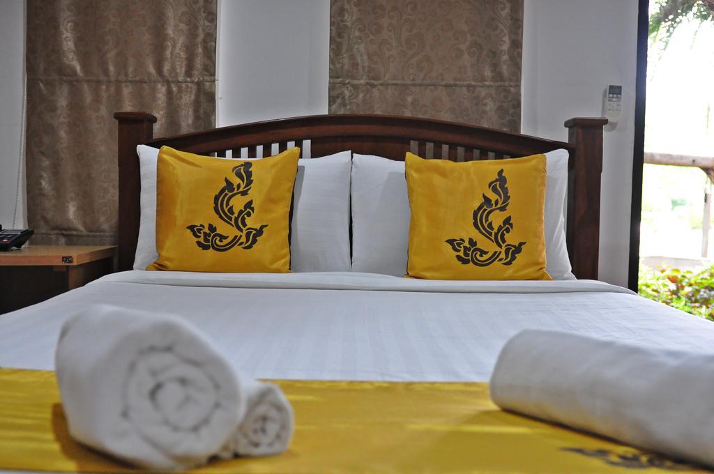 111 Resort & Spa Ban Tha Ramat Extérieur photo