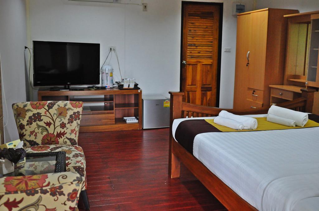 111 Resort & Spa Ban Tha Ramat Extérieur photo